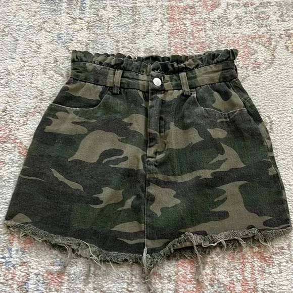 Hayden Paper Bag Waist Skirt Green Camo Mini Skirt Distressed Hem Summer Shorts - Picture 2 of 6